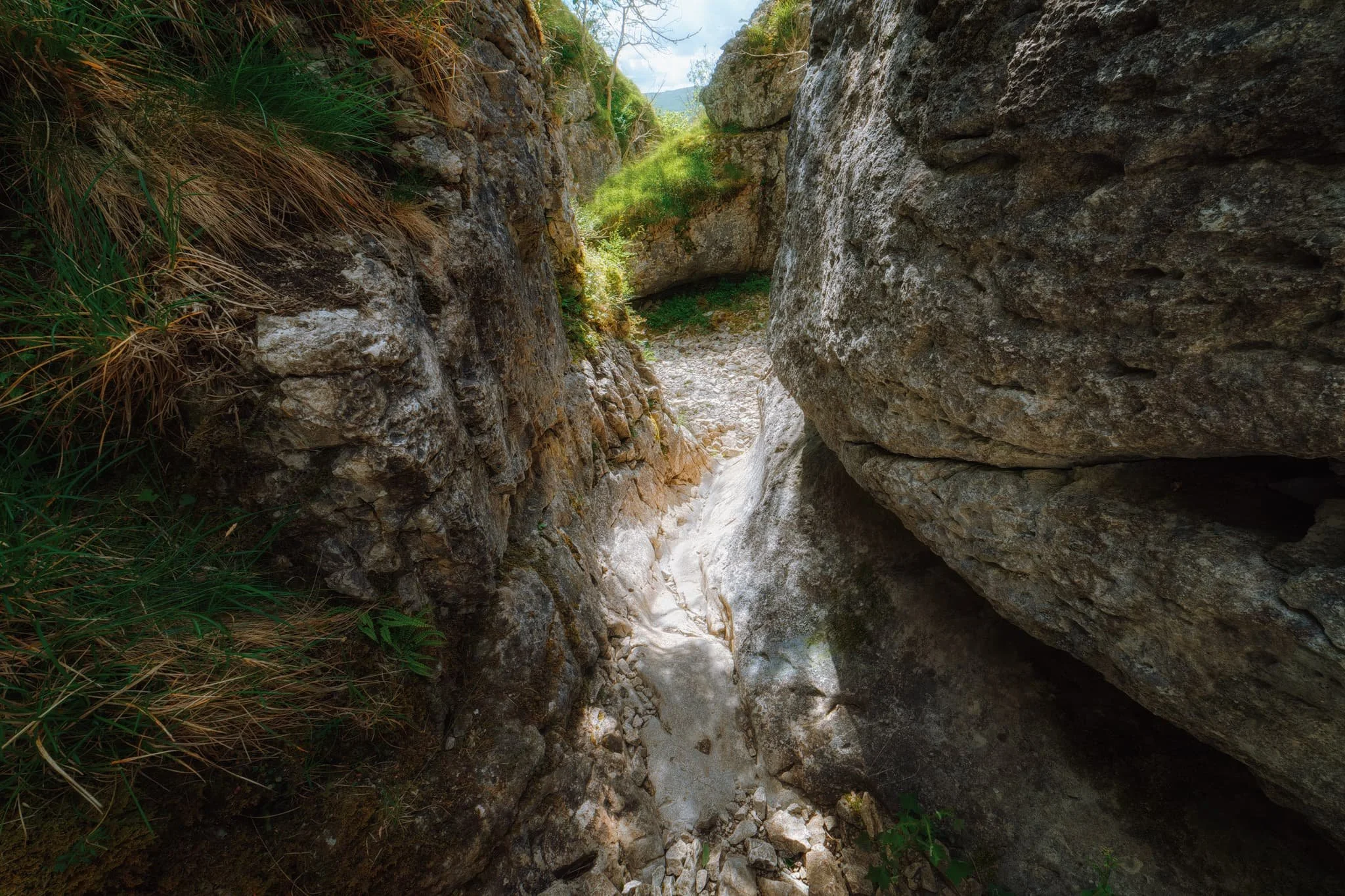  Looking back down the chute, I picture in my mind how gallons of water would&rsquo;ve created enormous forces as it was squeezed through this tiny gap. 