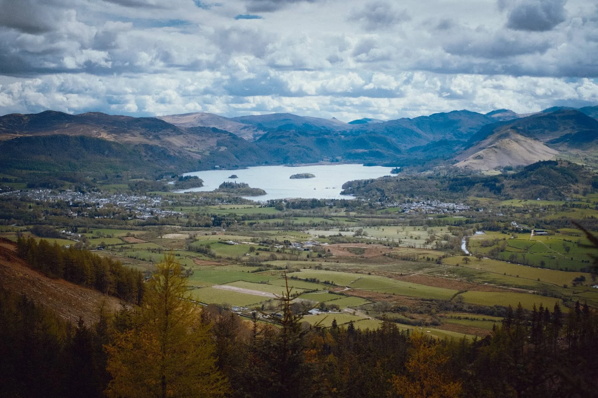 Our first glimpse of the views that Dodd offers. And we weren’t even at the top yet! Absolutely immaculate. Showing Derwentwater and its fells, with the bonny town of Keswick to left.