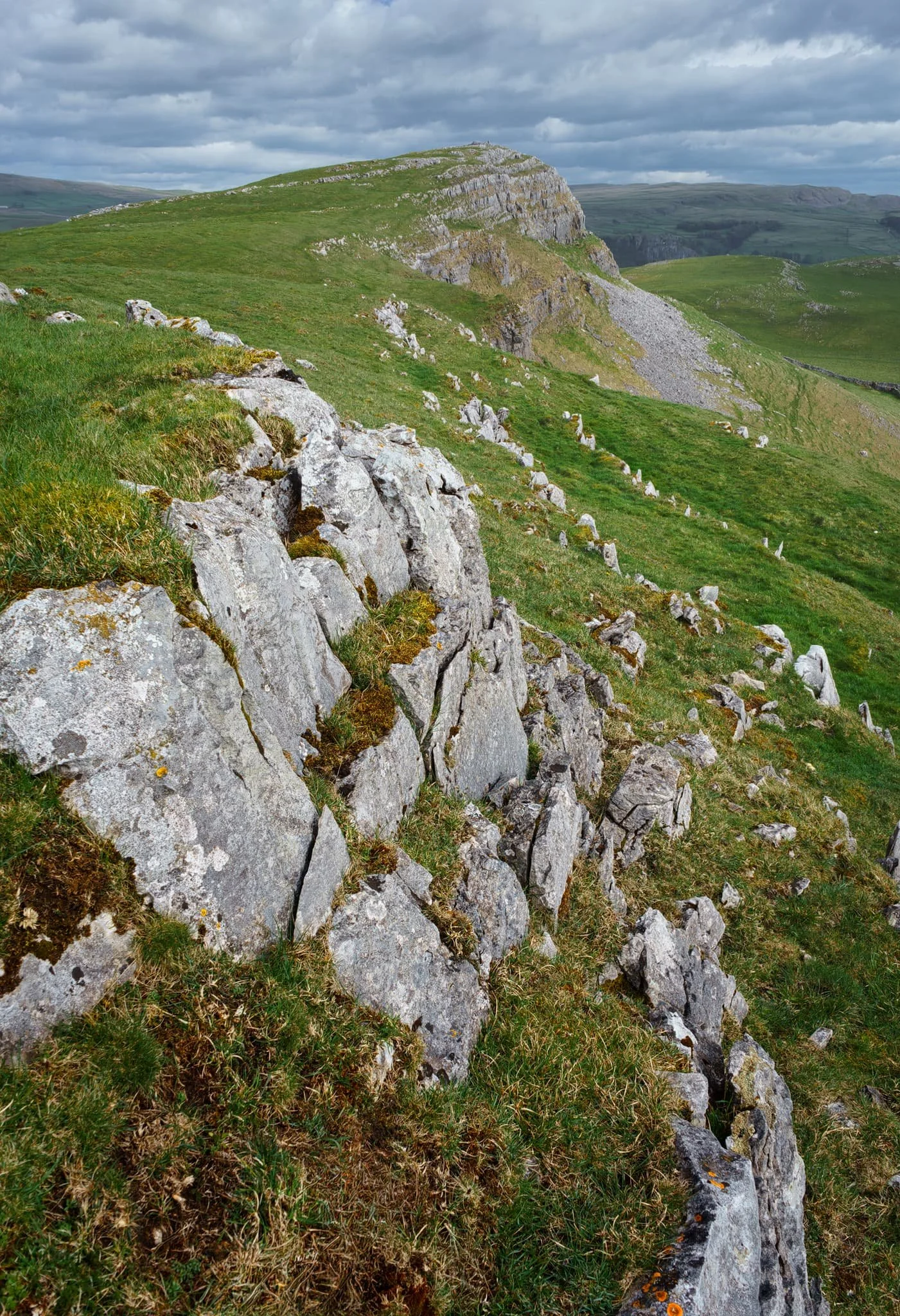 Nearer the edge of Pott Scar, I focus stacked these bare limestone edges as they curved off into the distance towards Smearsett Scar.