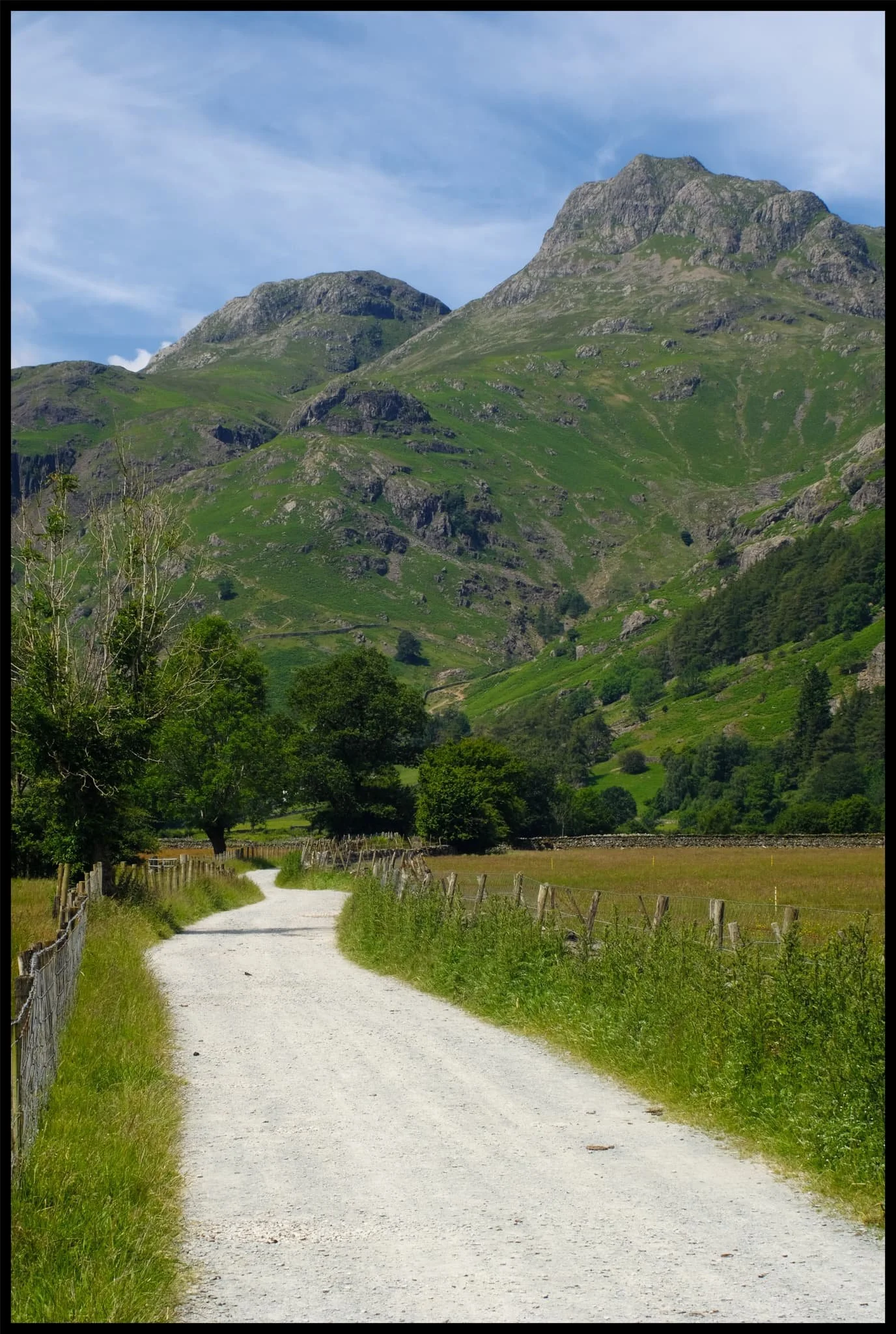  For the second leg of the hike, I traced my steps back west, capturing compositions of the Langdale Pikes along the way. 
