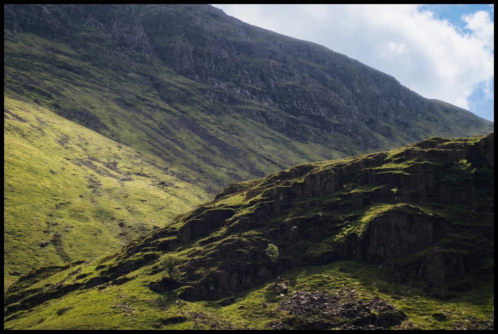  Zooming on St. Sunday Crag and the shoulder of Post, criss-crossing each other in an interesting light-filled composition. 