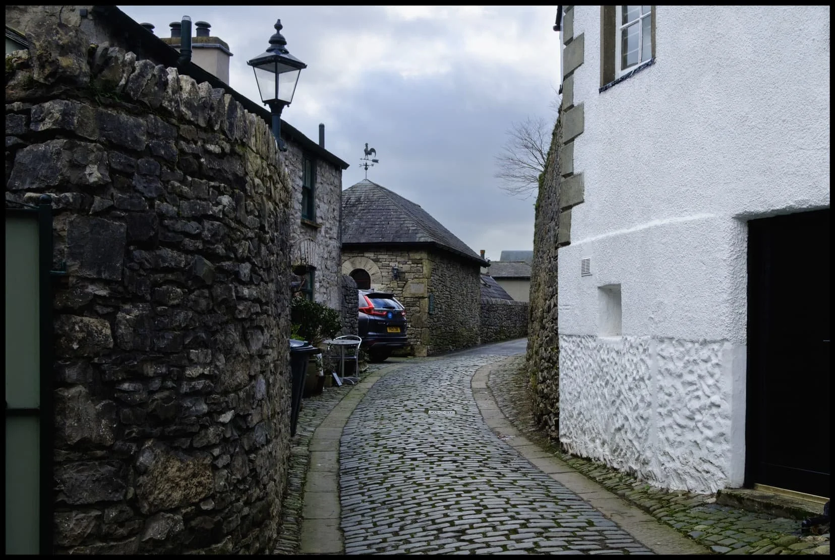  Heading up one of Kendal&rsquo;s steepest roads, Beast Banks, I stopped for a shot down Garth Row, a medieval footpath linking Beast Banks with Captain French Lane. 