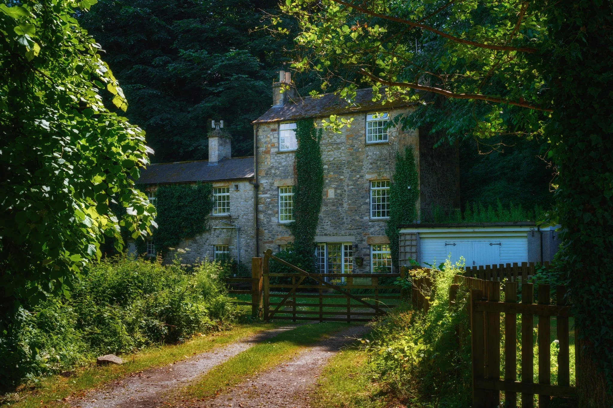  Further along the Lune and set back from the river, Lunefield Farmhouse demands your attention. A 19th century stone-built former coach house, it&rsquo;s now been restored as holiday accommodation for up to 8 people.  