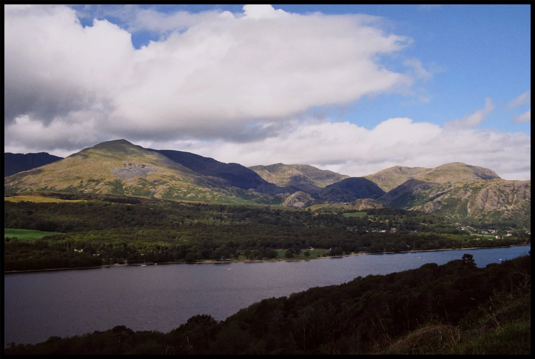  The light and especially the atmospheric clarity were astonishing. I almost felt I could reach across the lake and touch the fells. 