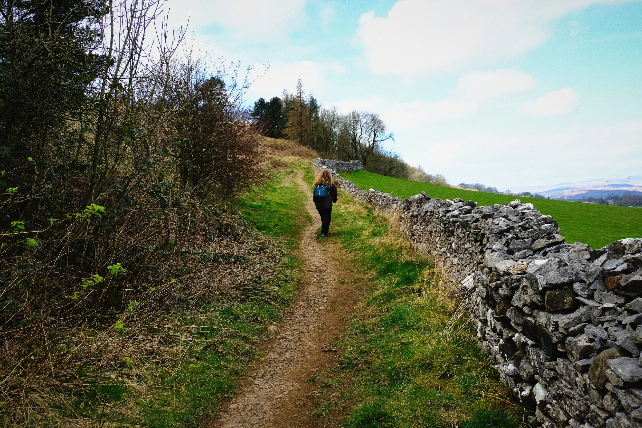  Working our way around the shoulder of Kendal Fell. 