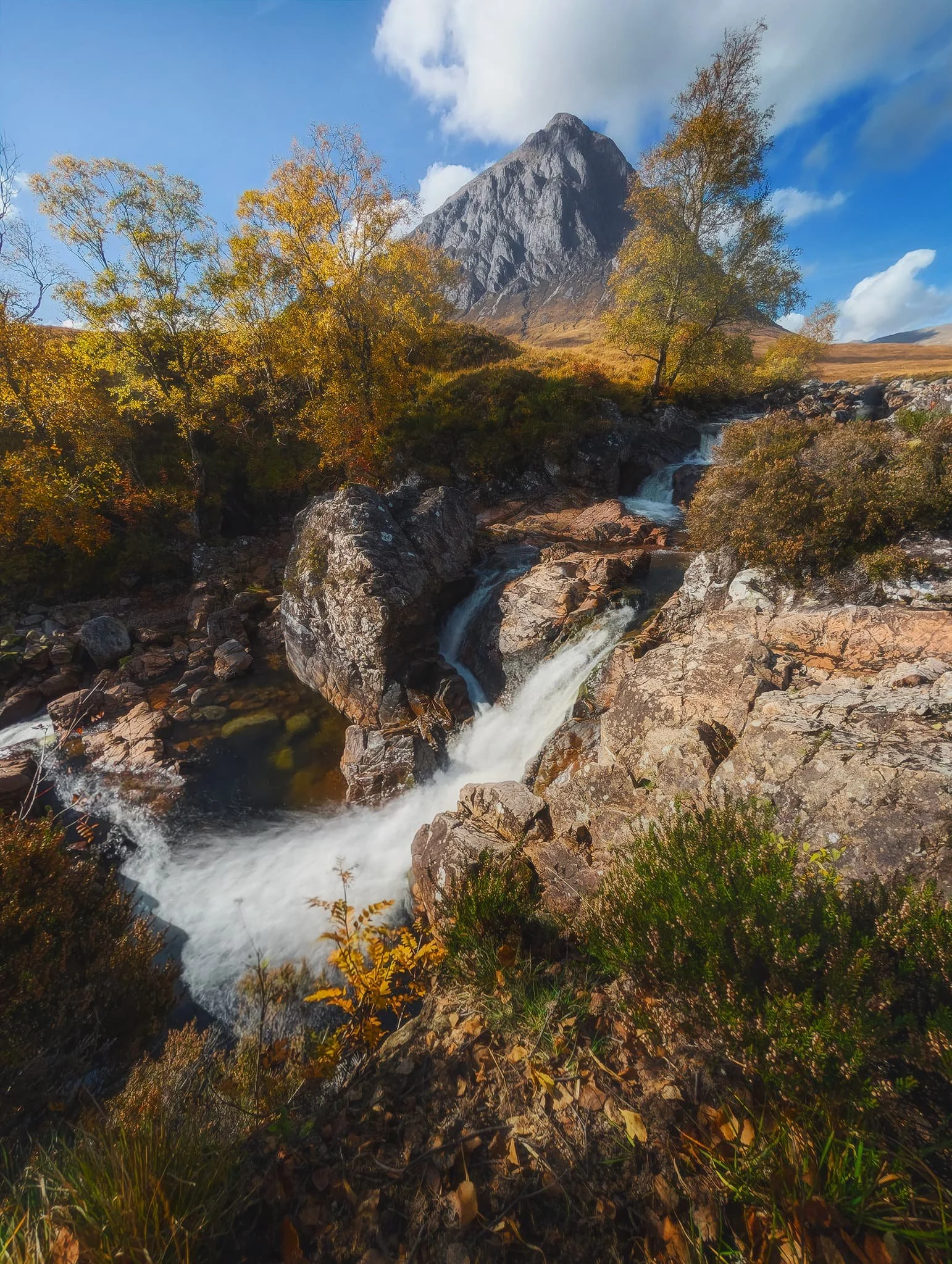 Perhaps one of the most photographed Scottish mountains, and one of the most photographed compositions of it. Still, I couldn’t resist. Who could?