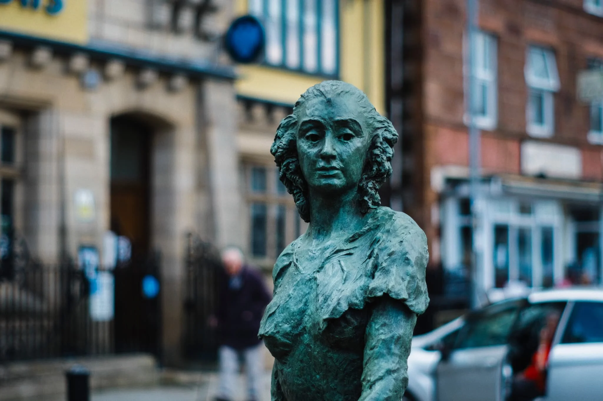  I took a shot of this statue mostly for my own reference. She&rsquo;s located in the town centre and there&rsquo;s no plaque or stone indicating who she is. Turns out it&rsquo;s Lady Anne Clifford, unveiled in September 2020. Lady Anne improved and expanded lots of her family&rsquo;s properties around Westmorland, as well as restoring churches in the area. 