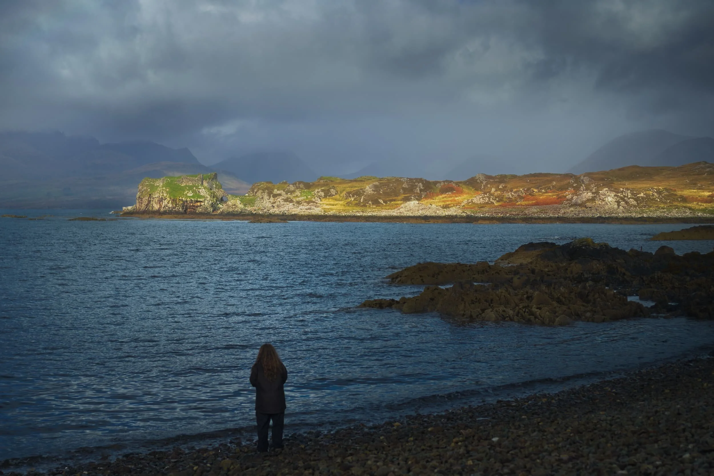  Moving further north and east around the Sleat Peninsula, we stop off at another small settlement, Tokavaig. Lots of proper Viking names around here. At Tokavaig one can find what&rsquo;s left of  Dùn Scaich  castle. This was once a fort belonging to the Clan MacDonald of Sleat, before being wrestled for power many times over the centuries. Clan MacDonald eventually abandoned the castle in the 17th century. It&rsquo;s named after a mythical figure, &ldquo;Scáthach the Shadow&rdquo;, a legendary Scottish warrior woman and martial arts teacher, who trained the hero Cú Chulainn in the arts of combat. 