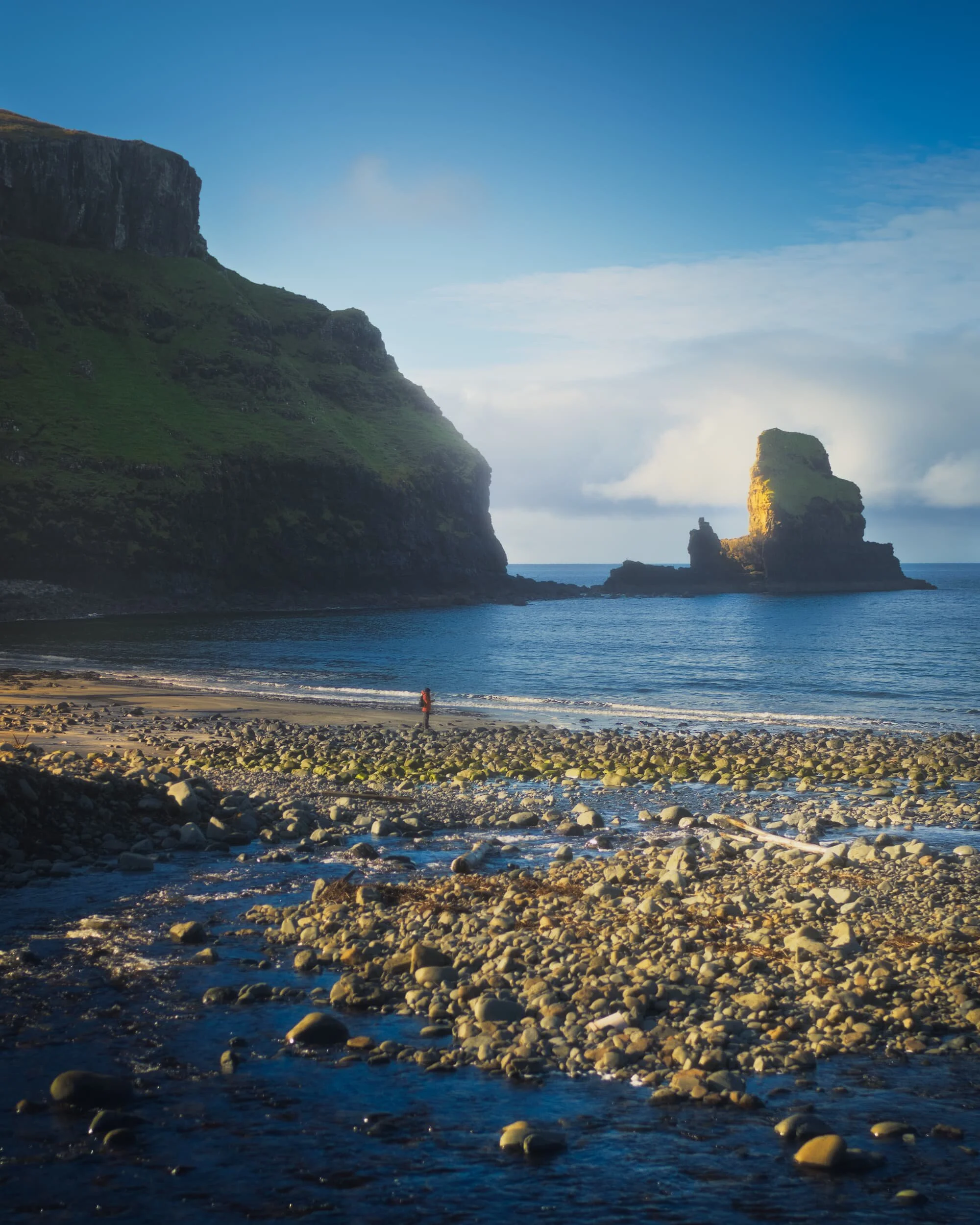  Further to the northwest of Skye, beyond the Black Cuillins, is Talisker Bay, a favourite of ours. You may be familiar with the name as one of Scotland&rsquo;s well-known whiskies is named after it (in fact, Talisker Whisky is made further inland at Carbost). 
