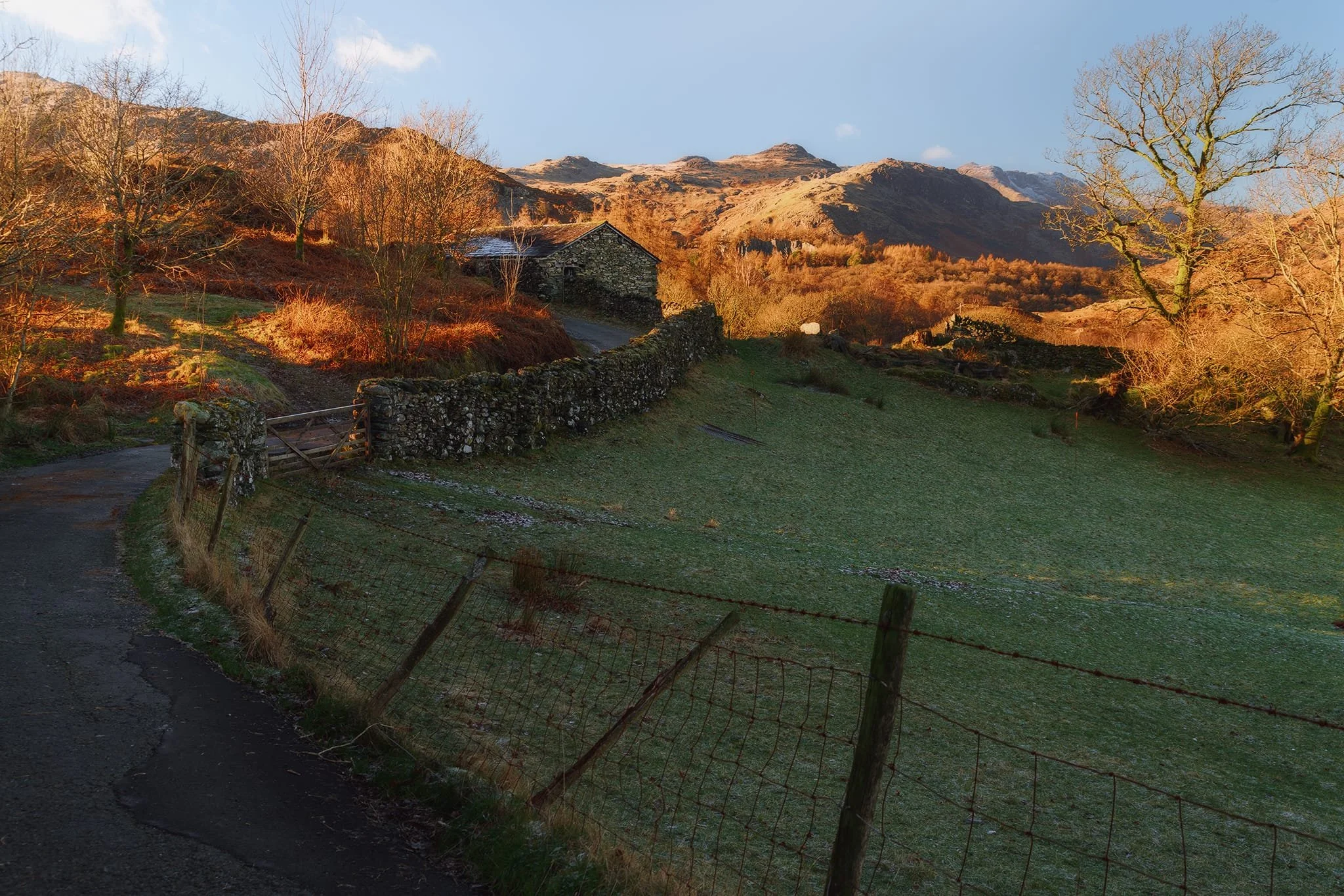  Back on Smithy Brow, nearing my car, I look back one last time for this final composition, rounding off a quality day. 