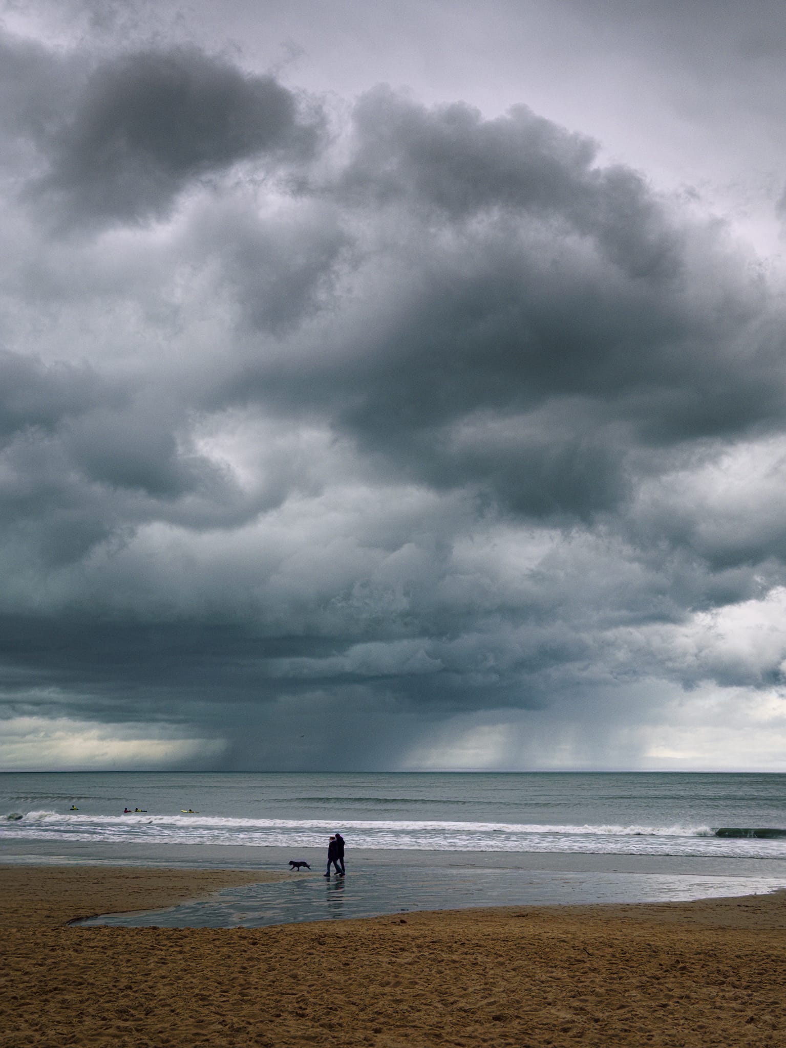 Moving north from King Eddy’s Bay, we arrived at Long Sands Beach to people-bashing winds and passing squalls from the tail of Storm Dave.